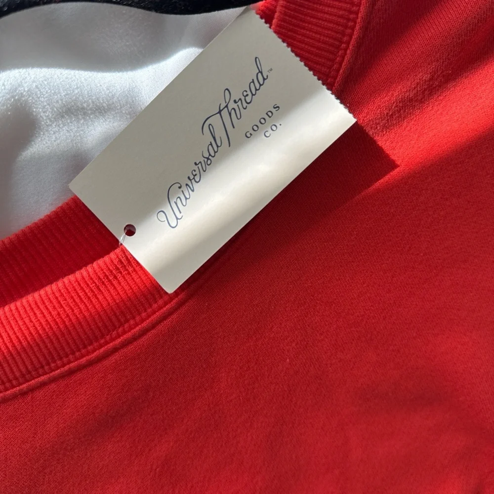 Red Cropped Oversized Sweatshirt - Picture 4 of 4